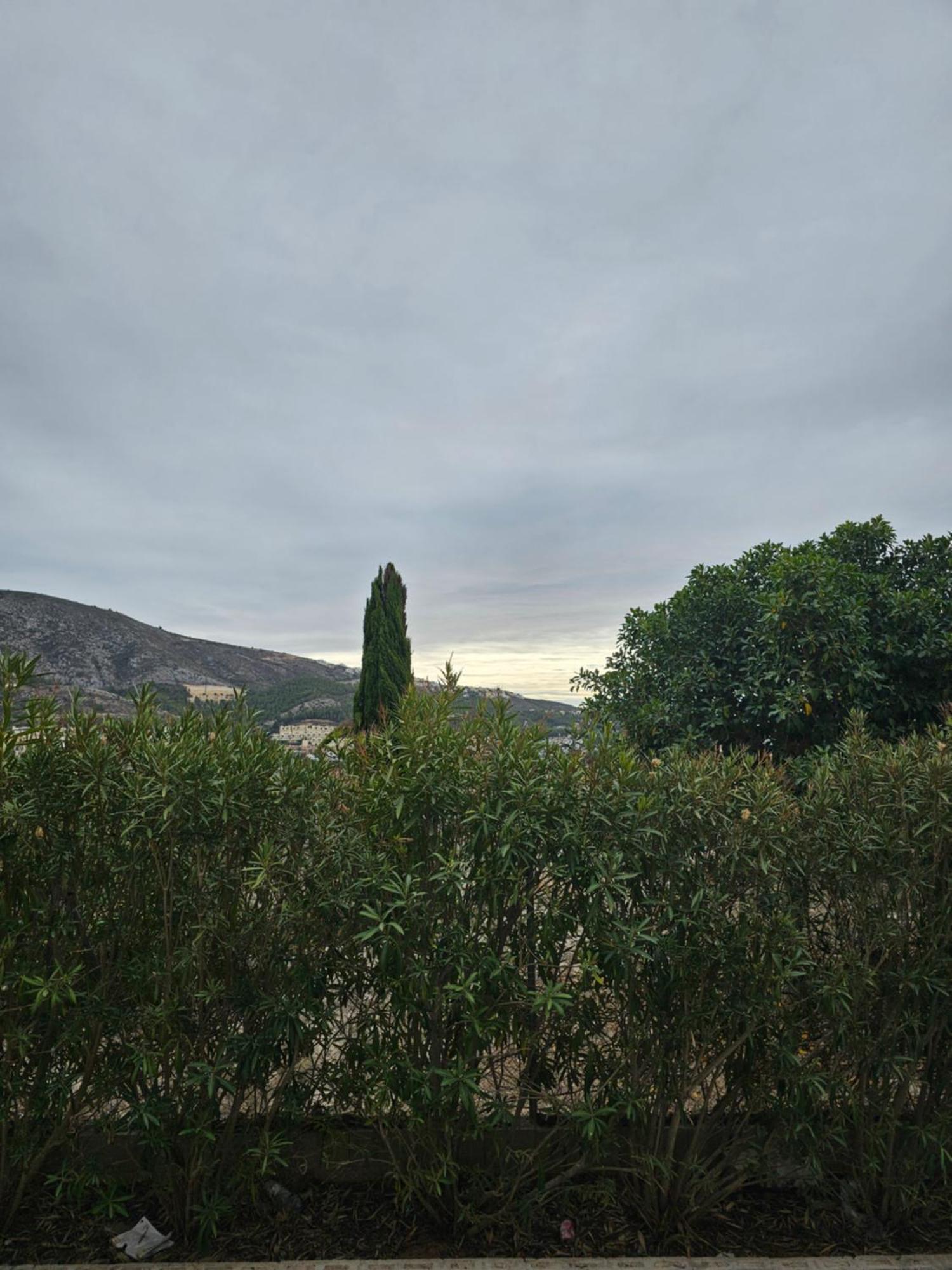 Near Moraira In 2 Apartment *